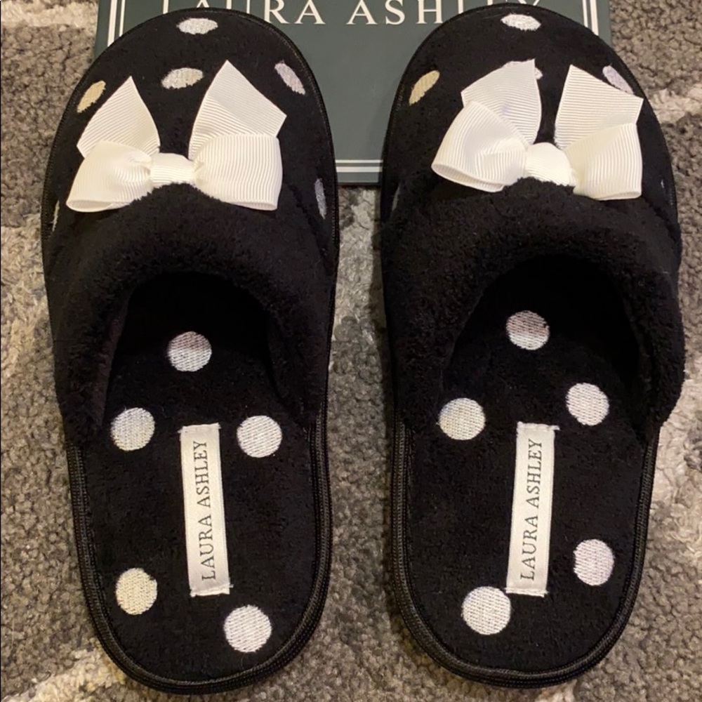 Slippers - Picture 4 of 4